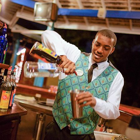 Sandals Inn All Inclusive - Couples Only (Adults Only) مونتيغو باي المظهر الخارجي الصورة
