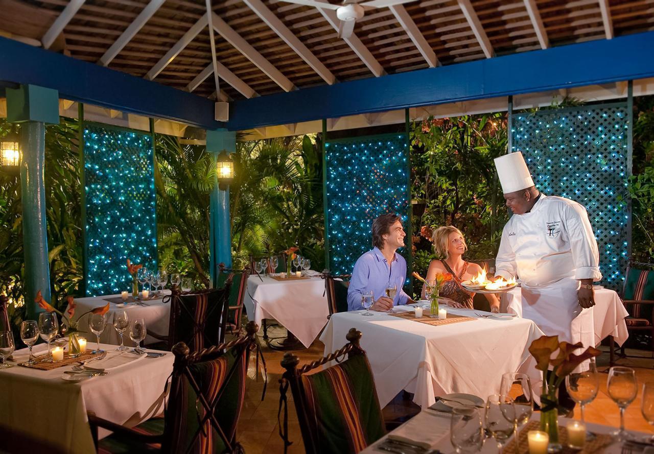 Sandals Inn All Inclusive - Couples Only (Adults Only) مونتيغو باي المظهر الخارجي الصورة