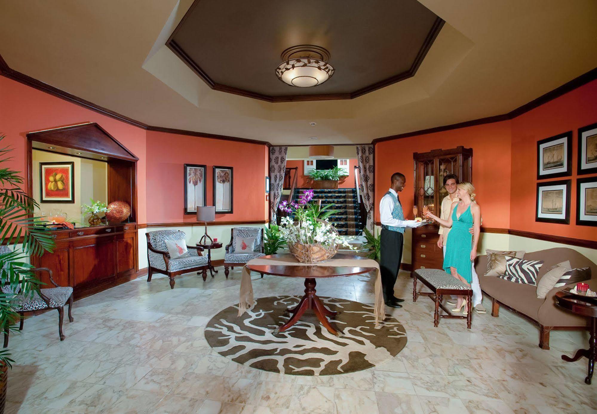 Sandals Inn All Inclusive - Couples Only (Adults Only) مونتيغو باي المظهر الخارجي الصورة
