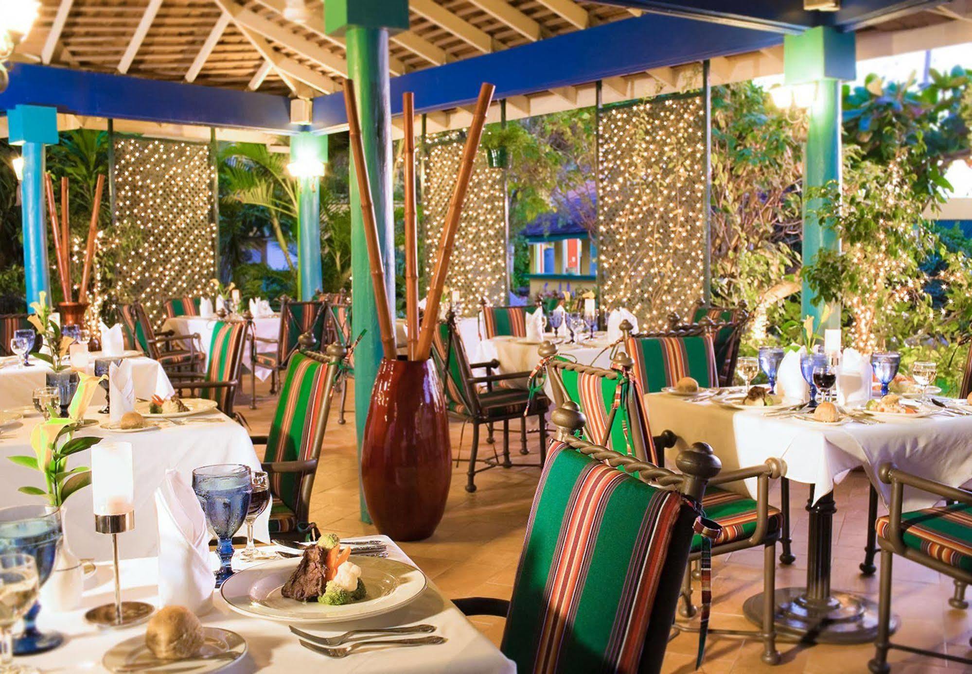 Sandals Inn All Inclusive - Couples Only (Adults Only) مونتيغو باي المظهر الخارجي الصورة
